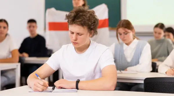 Czym jest szkoła dla uczniów i jak wpływa na ich przyszłość?